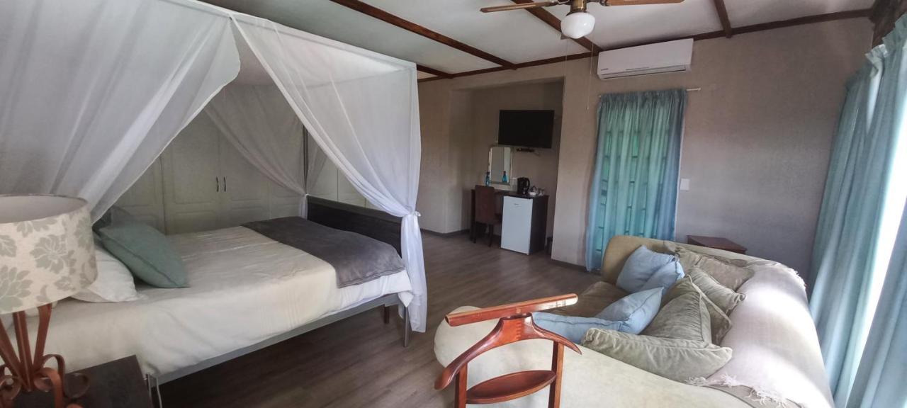 Kruger'S Guest House 화이트 리버 외부 사진